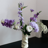 Bouquet de fleurs artificielles violette